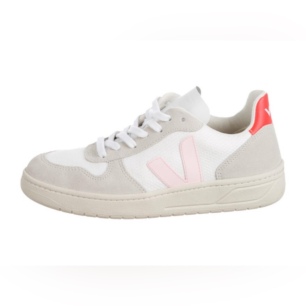 V-10 Sneaker in White & Petale & Orange Fluo
VEJA 🧡🩷🤍 SOLD OUT style